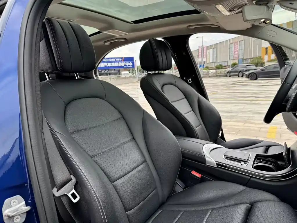 Mercedes-Benz C-Class 2019 — фото 30