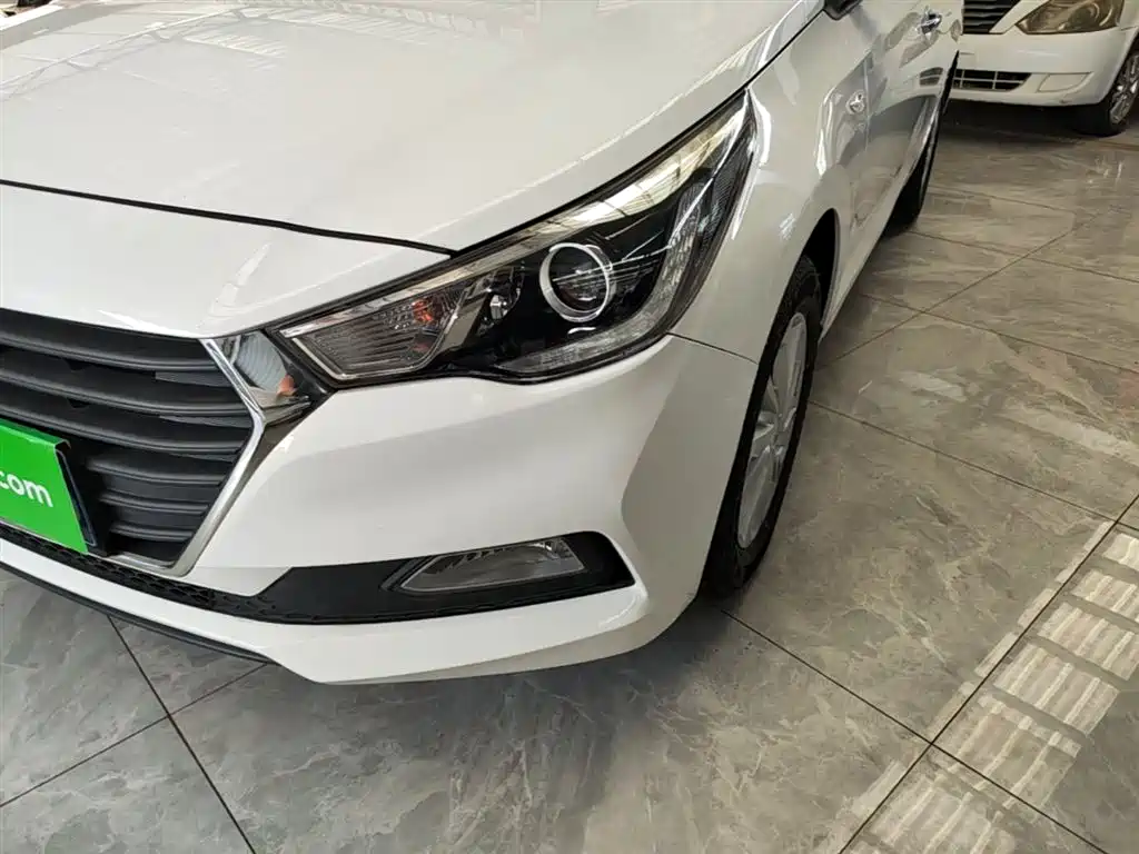 Hyundai Verna 2019 — фото 24