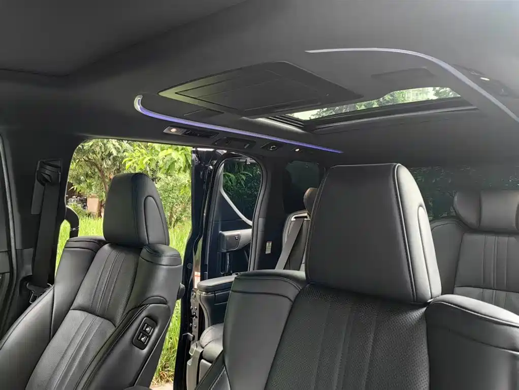Toyota Vellfire 2020 — фото 17