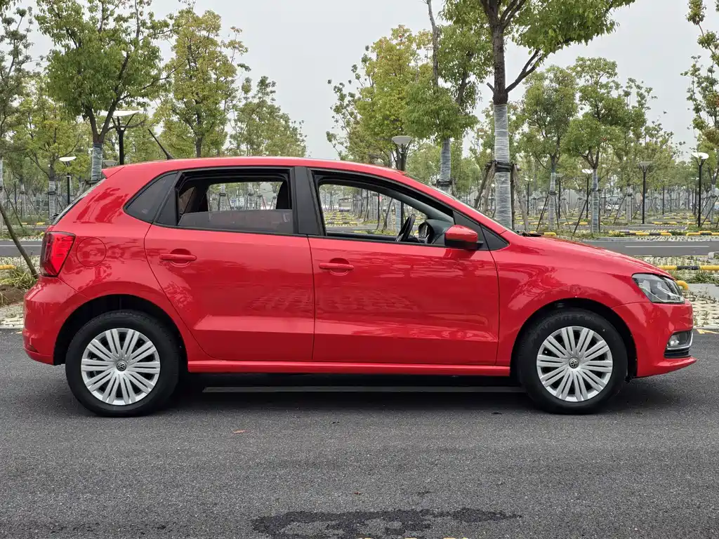 Volkswagen Polo 2017 — фото 8
