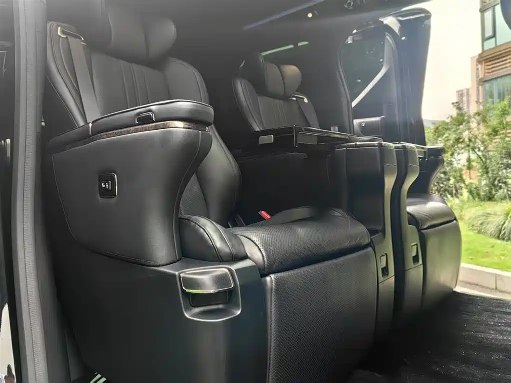 Toyota Vellfire 2020 — фото 26
