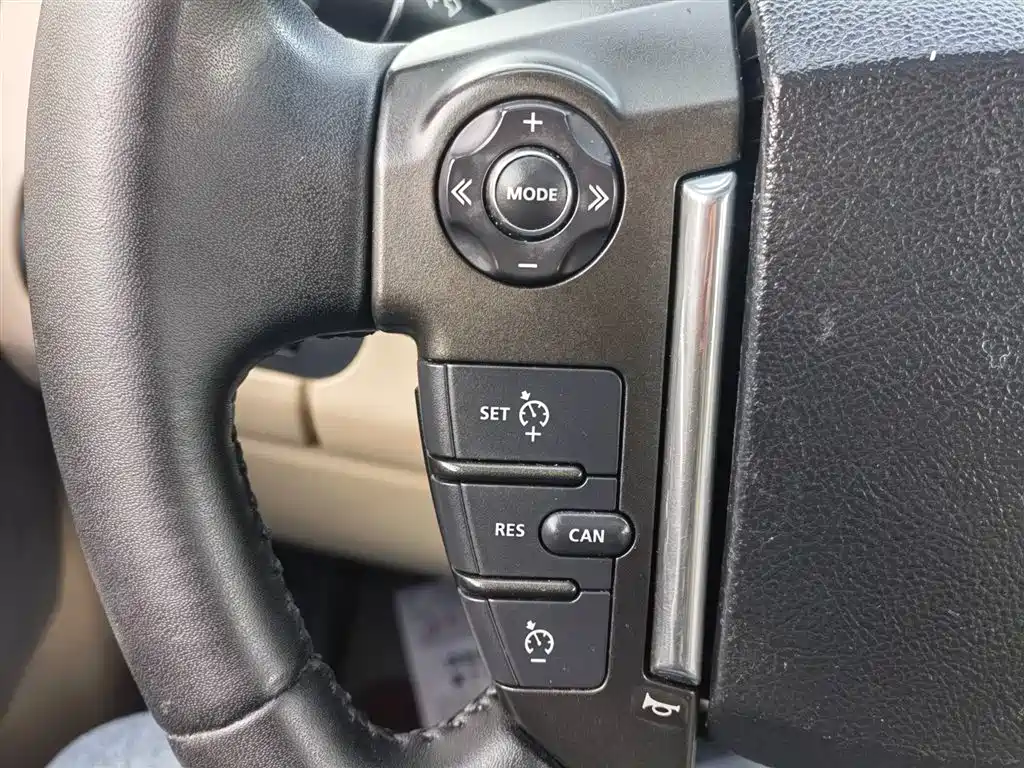 Land Rover Discovery 2013 — фото 23