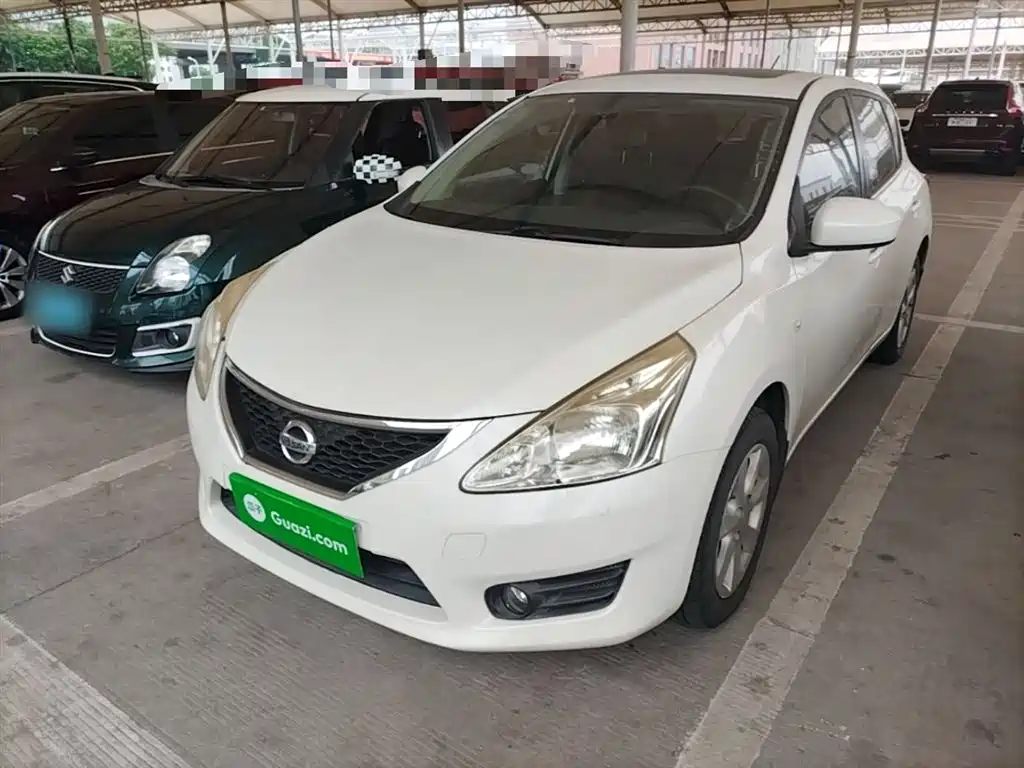 Nissan Tiida 2014