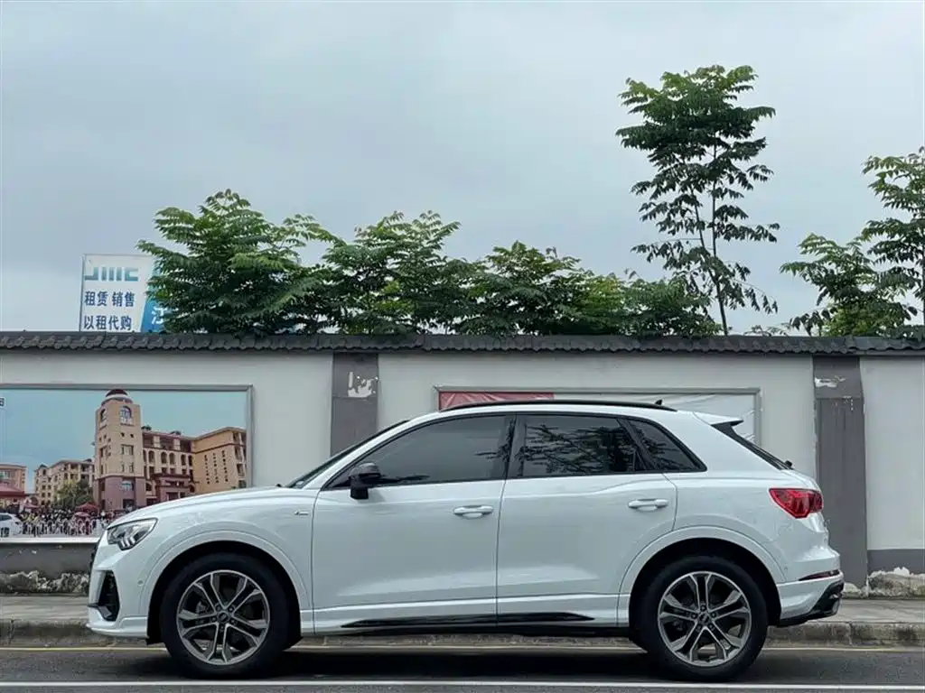 Audi Q3 2023