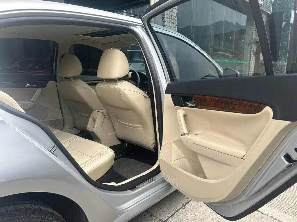Volkswagen Lavida 2013