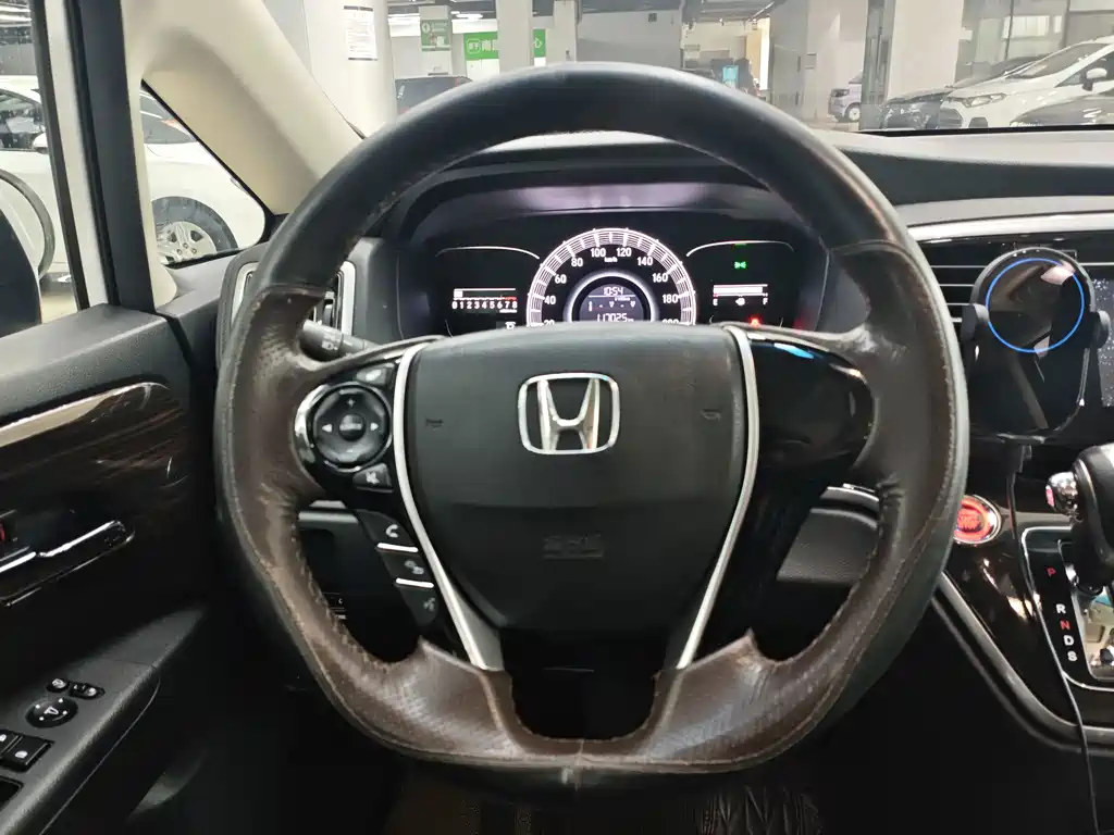 Honda Odyssey 2020 — фото 13