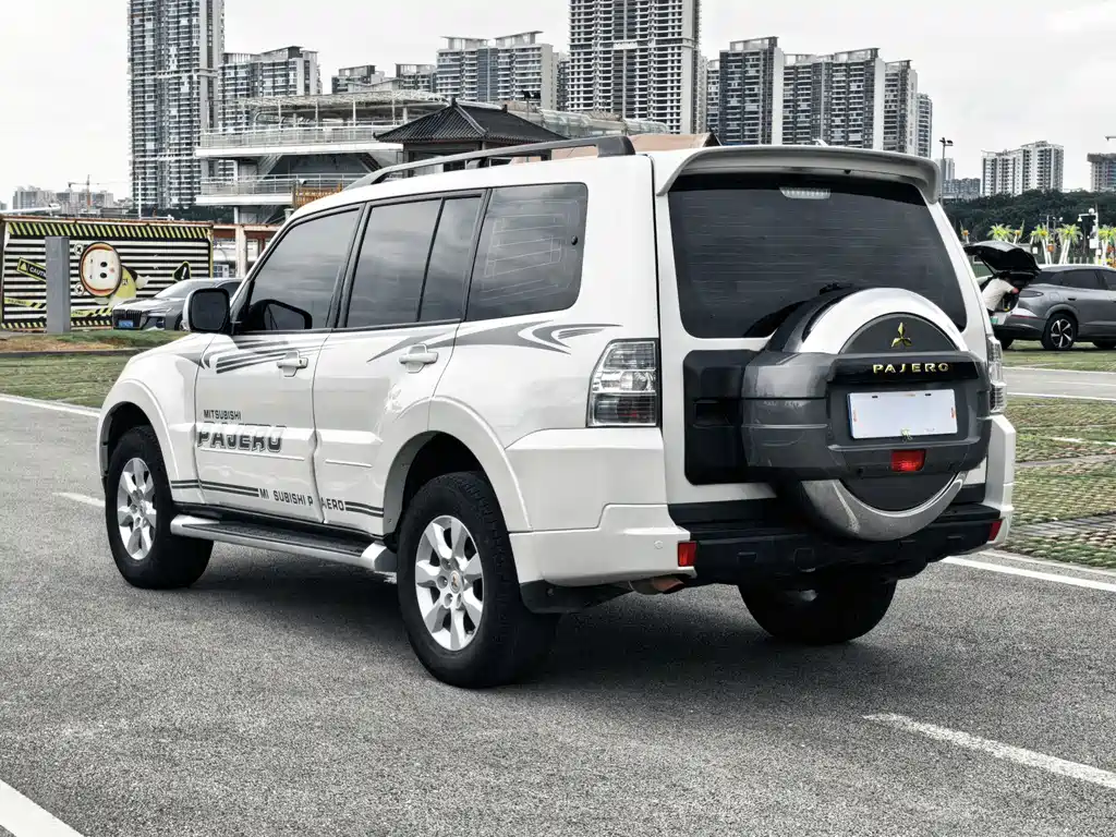Mitsubishi Pajero 2019 — фото 5