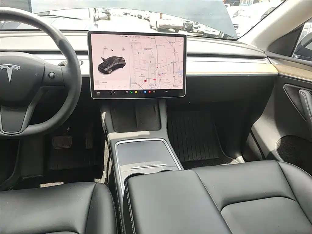 Tesla Model Y 2022 — фото 13