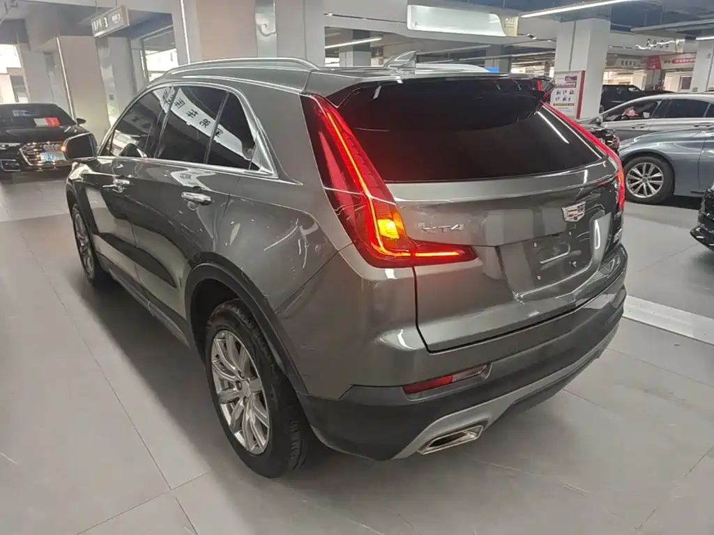 Cadillac XT4 2019 — фото 5