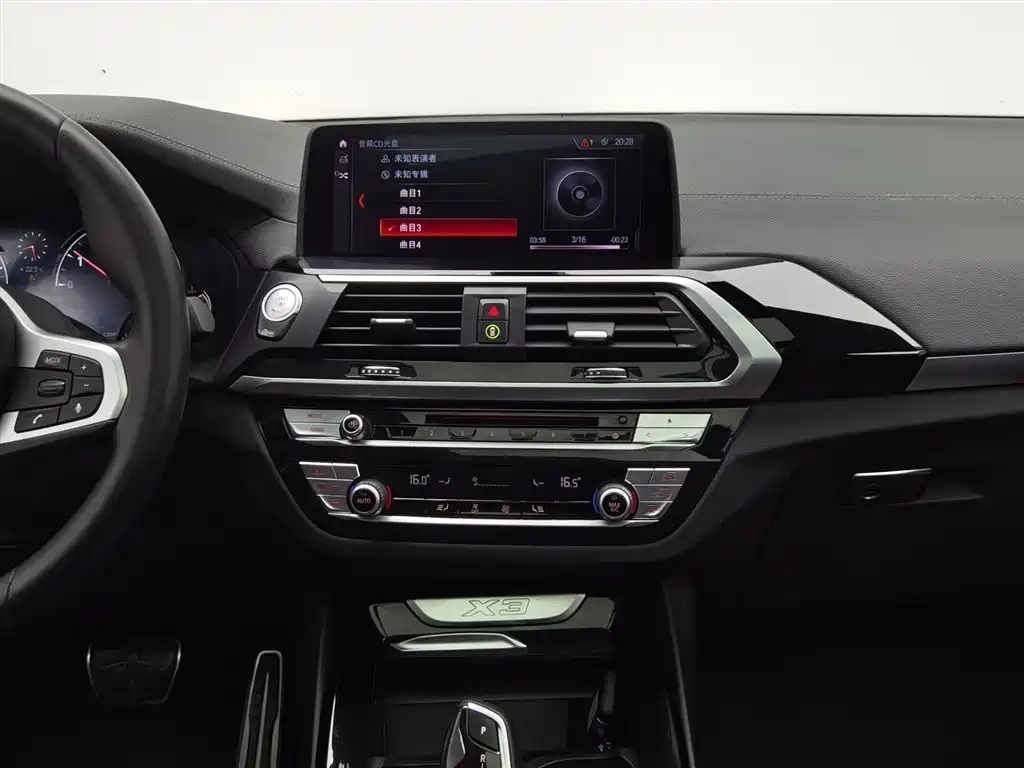 BMW X3 2019 — фото 12