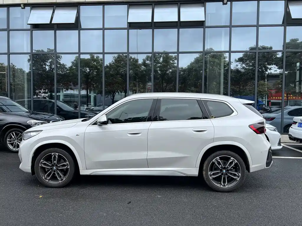 BMW X1 2023 — фото 3