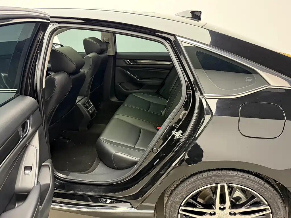 Honda Accord 2021 — фото 16