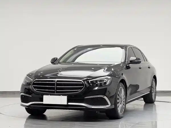 Mercedes-Benz E-Class 2022