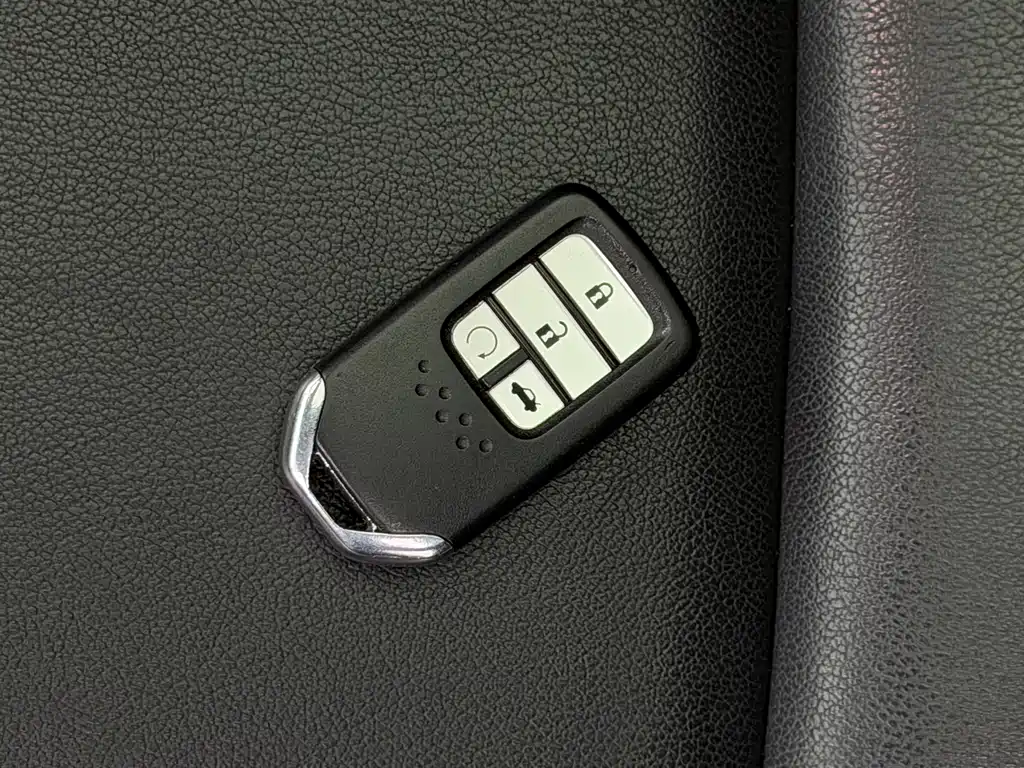 Honda Accord 2022 — фото 11