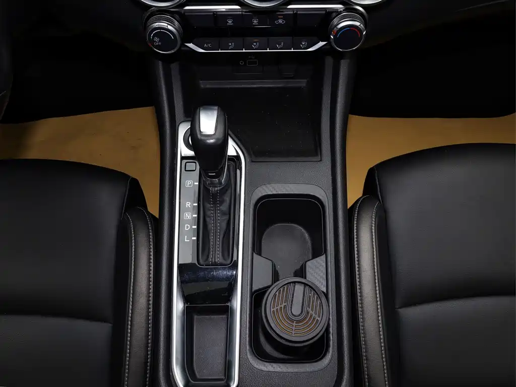 Nissan Sylphy 2020 — фото 13