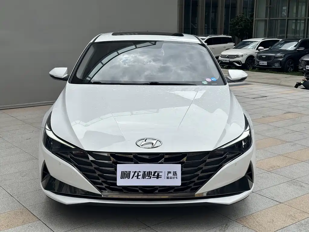 Hyundai Elantra 2023