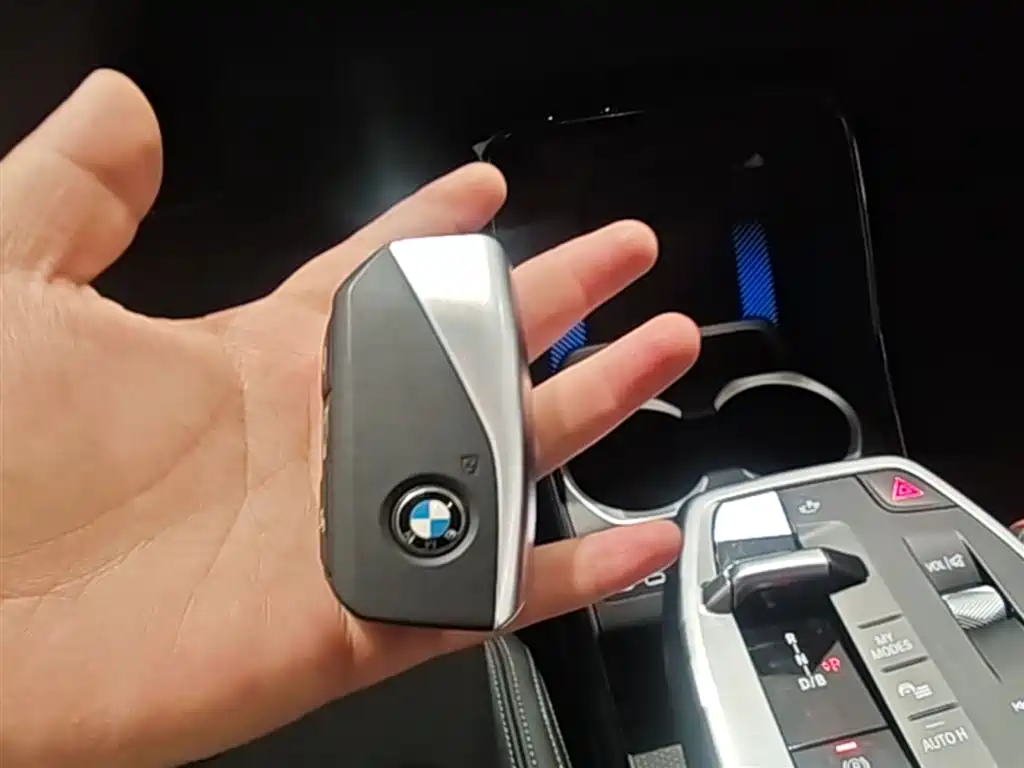 BMW iX1 2024 — фото 15