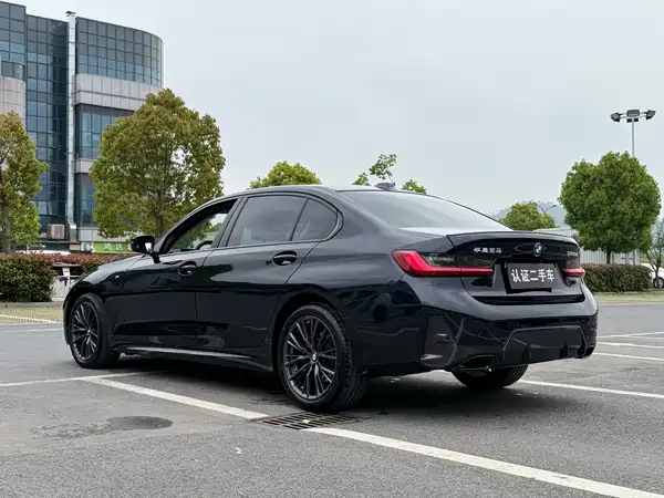 BMW 3 Series 2023