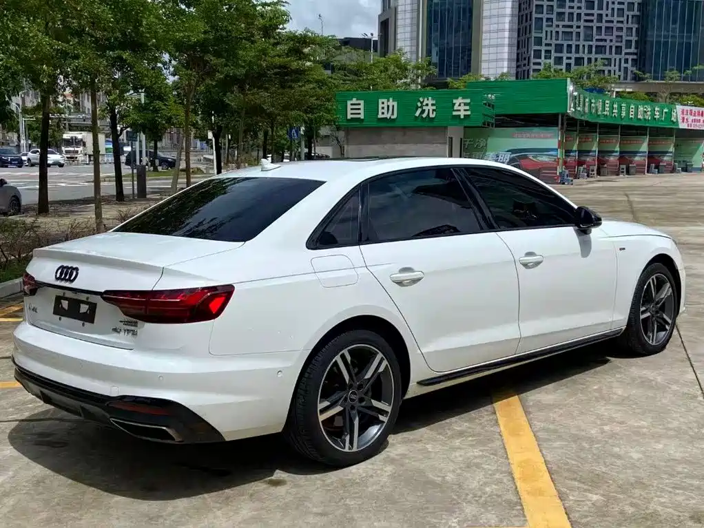 Audi A4L 2022