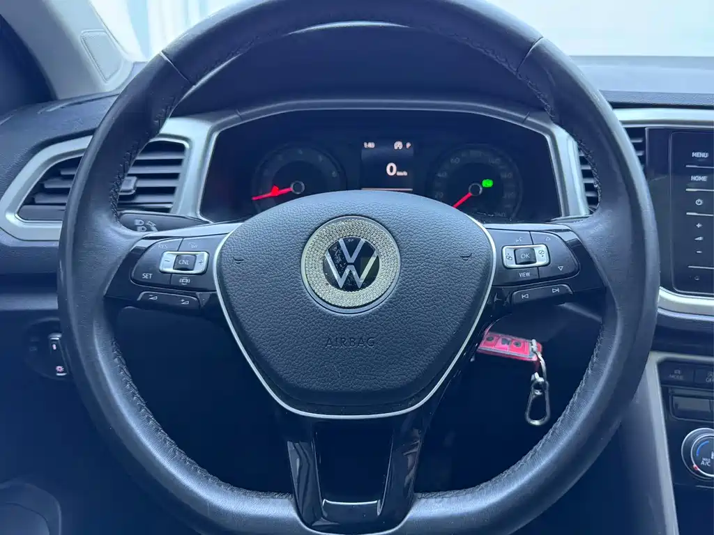 Volkswagen T-Roc 2022 — фото 14