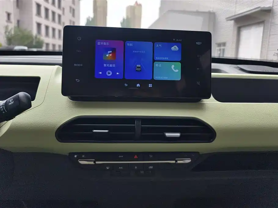 Geely Galaxy Panda 2025 — фото 13