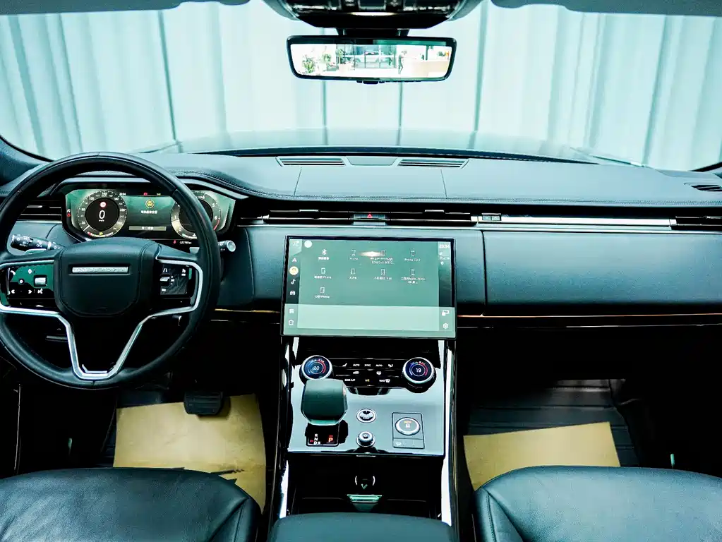 Land Rover Sport 2023 — фото 12