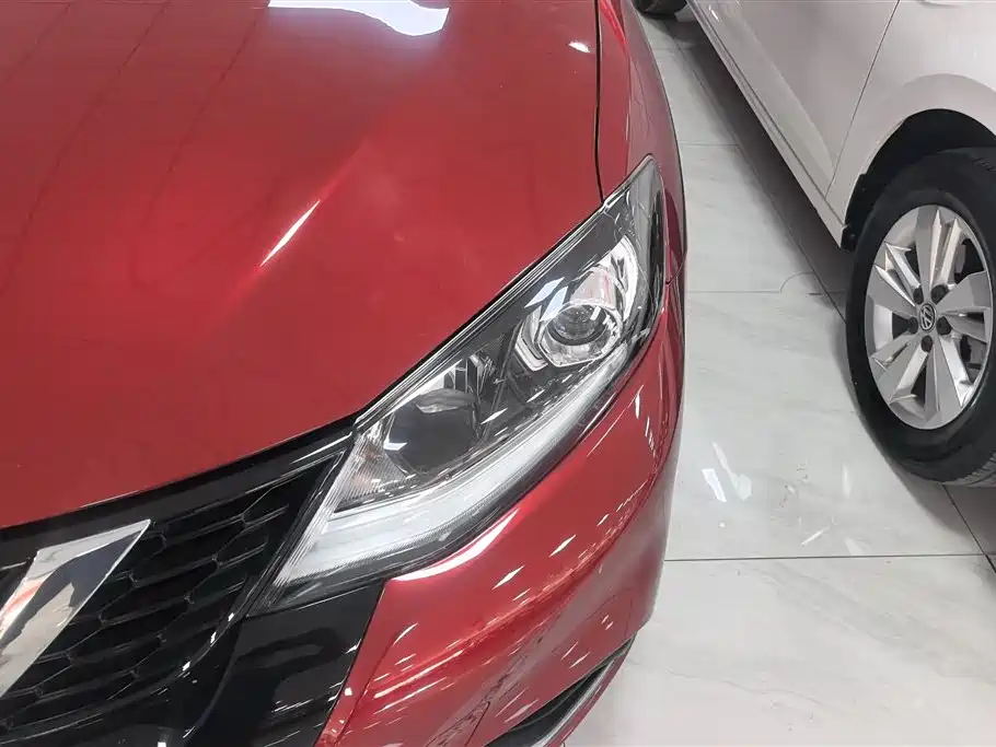 Nissan Tiida 2022
