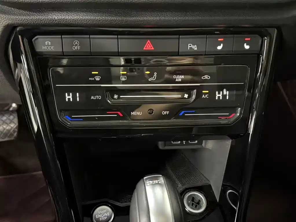 Volkswagen T-Roc 2022 — фото 16