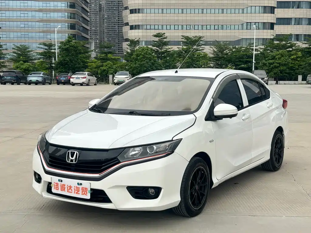 Honda Greiz 2016 — фото 1
