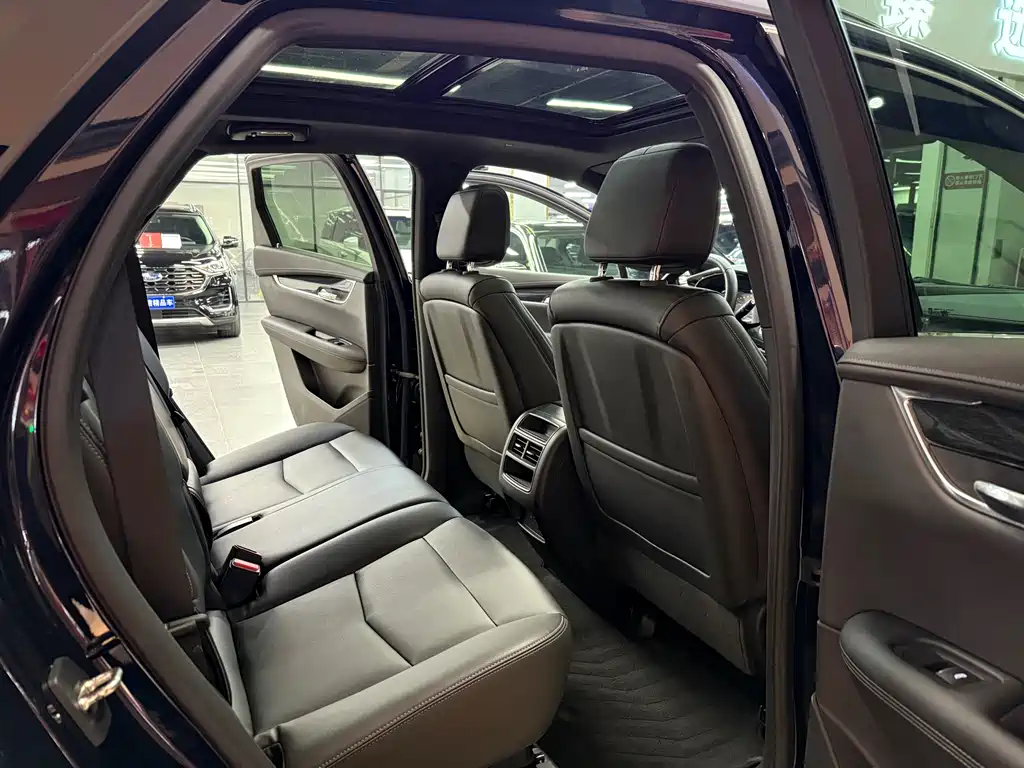 Cadillac XT5 2021 — фото 11