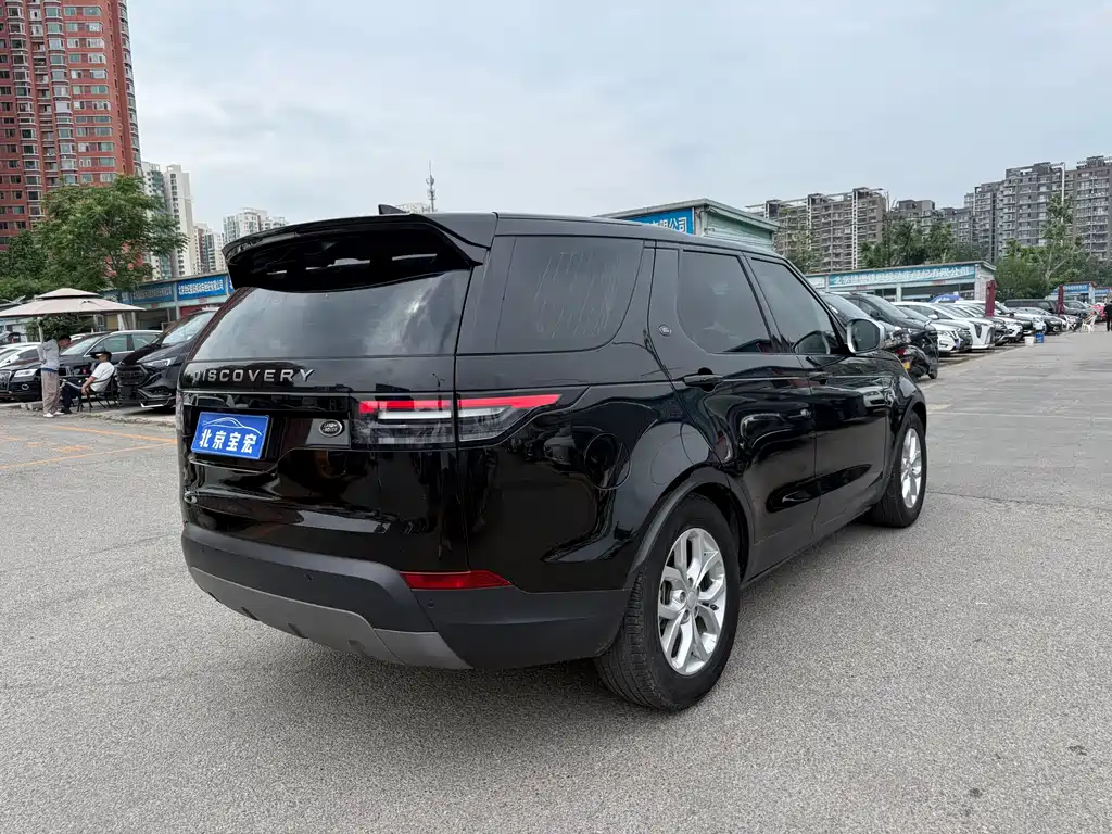 Land Rover Discovery 2018 — фото 17