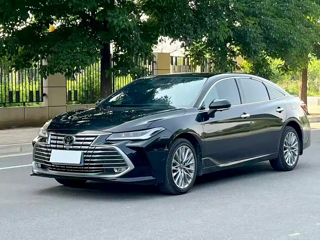 Toyota Avalon 2025 — фото 1