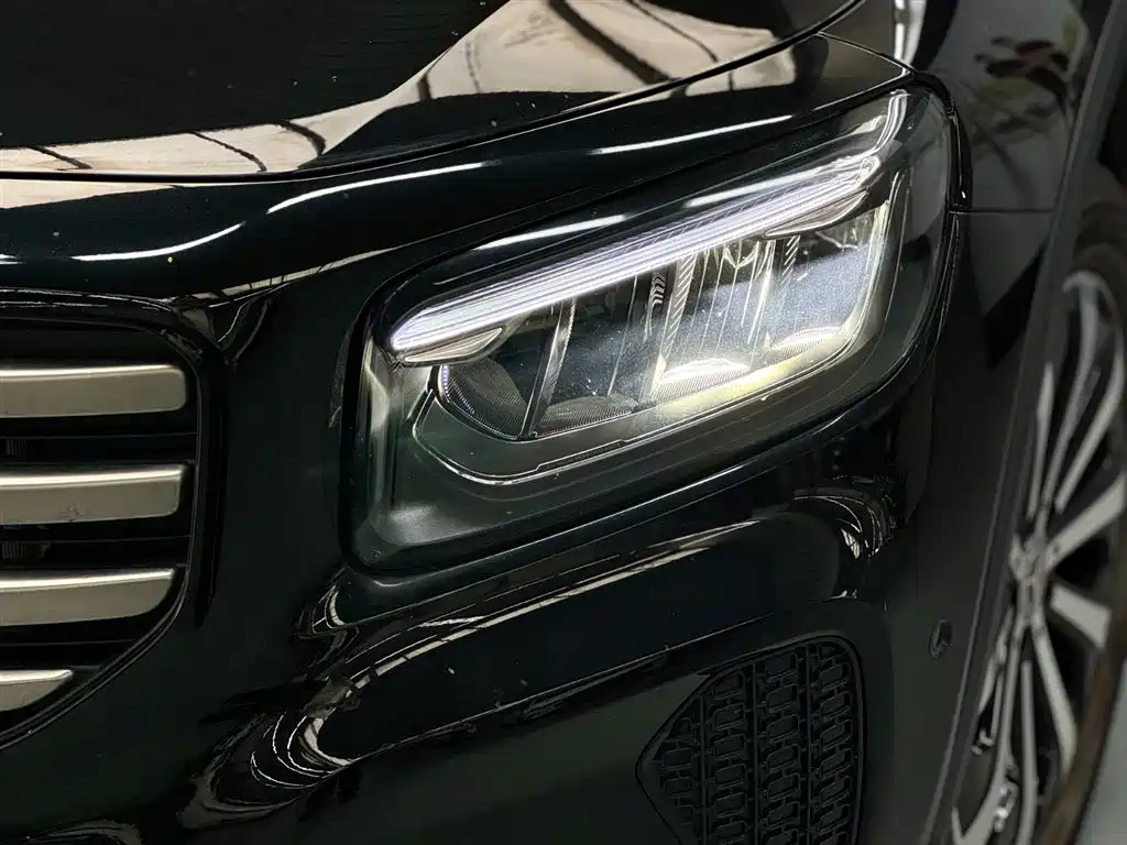 Mercedes-Benz GLB 2024 — фото 4