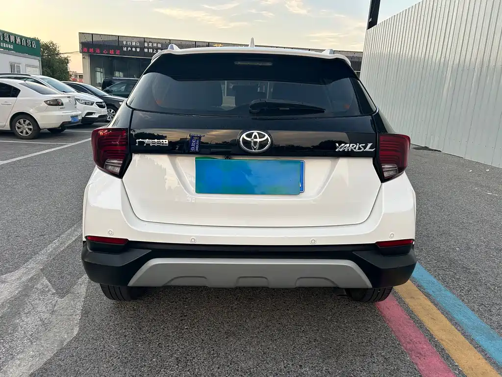 Toyota Yaris L 2021 — фото 5