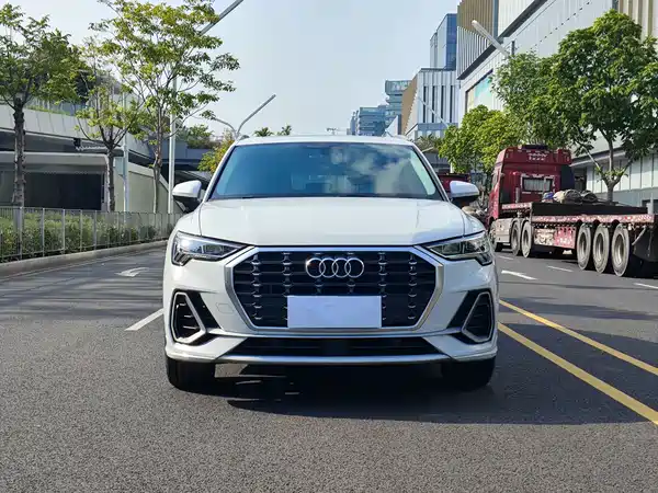 Audi Q3 2021