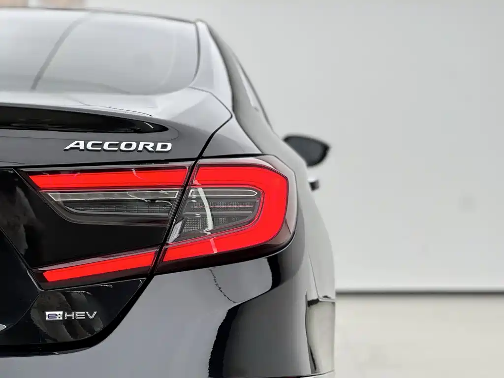 Honda Accord 2022 — фото 13