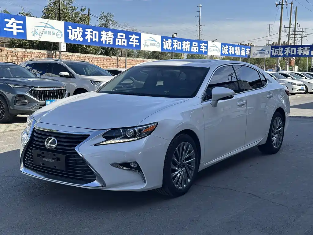 Lexus ES 2017