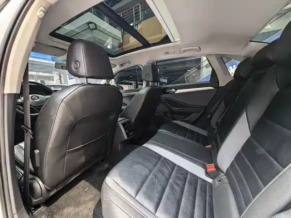Volkswagen Sagitar 2020