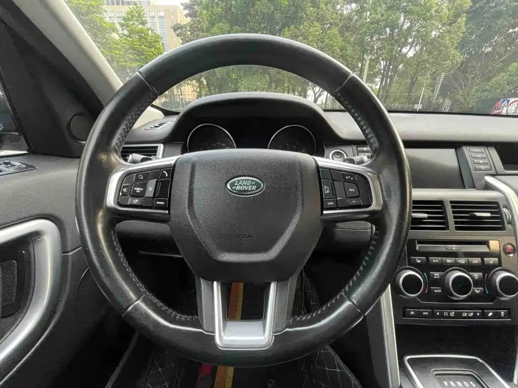Land Rover Discovery Sport 2015 — фото 16