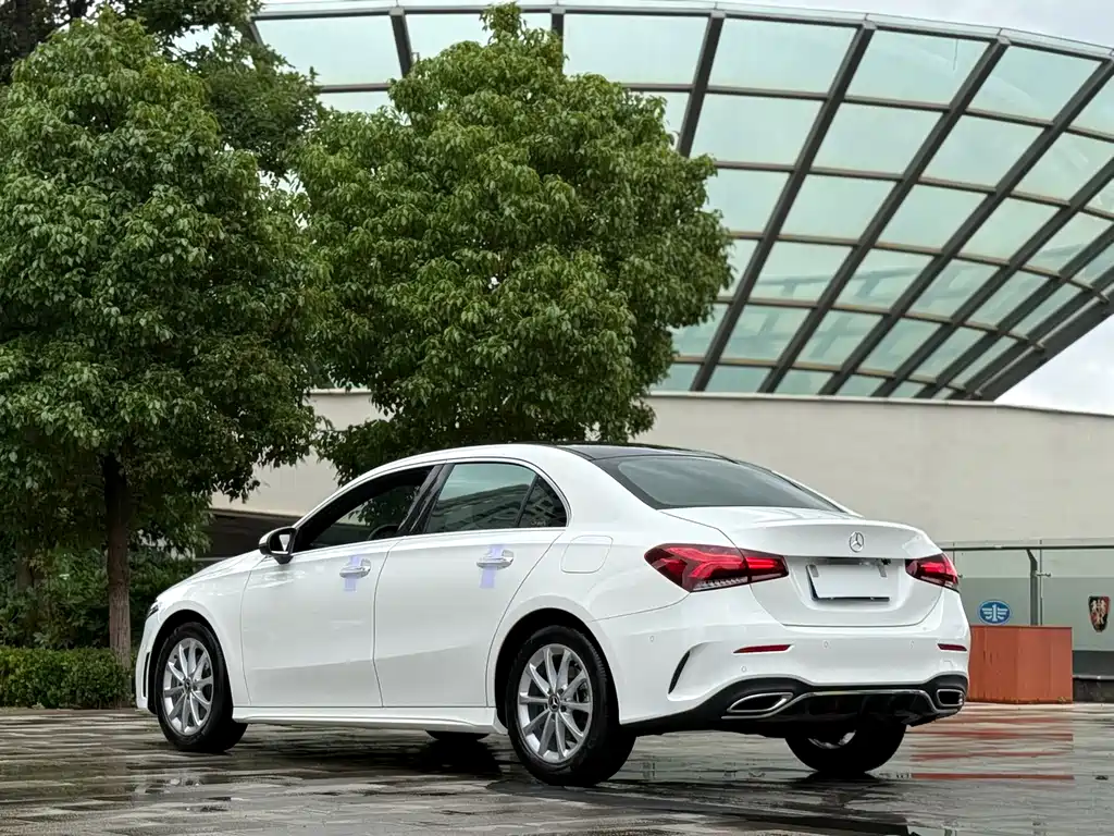 Mercedes-Benz A-Class 2019 — фото 9