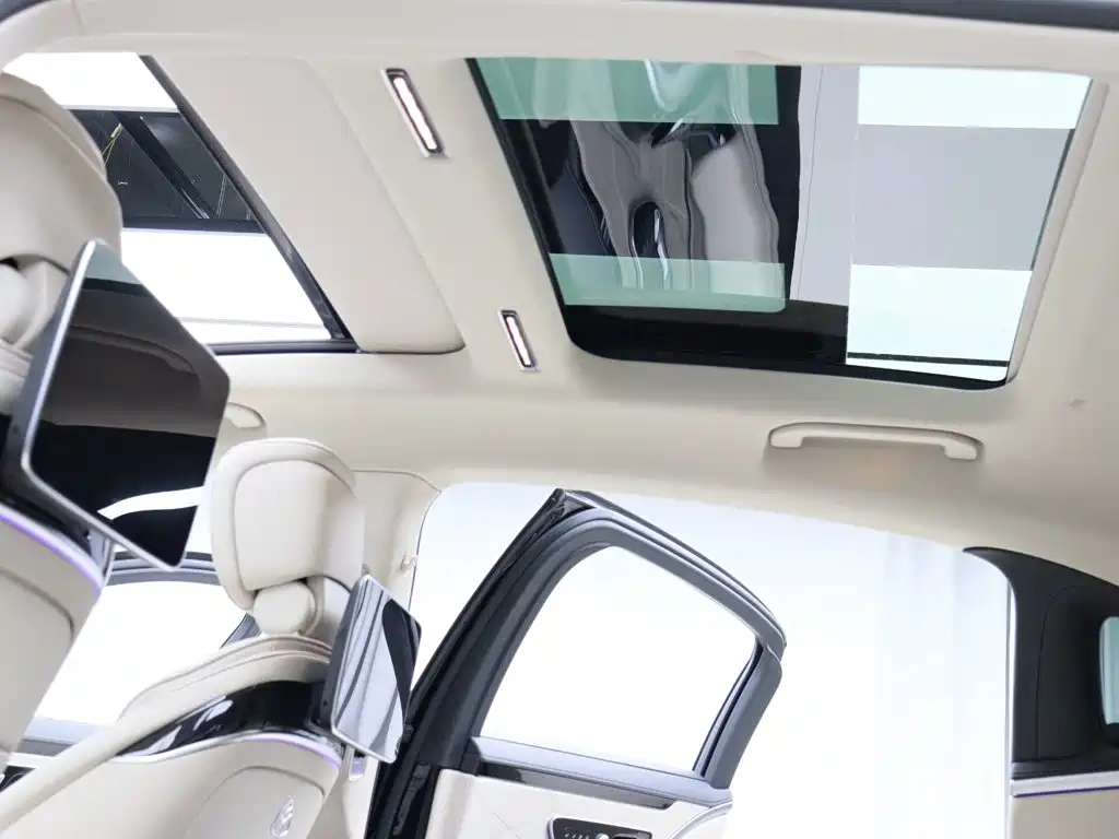 Mercedes-Benz Maybach S-Class 2023 — фото 9