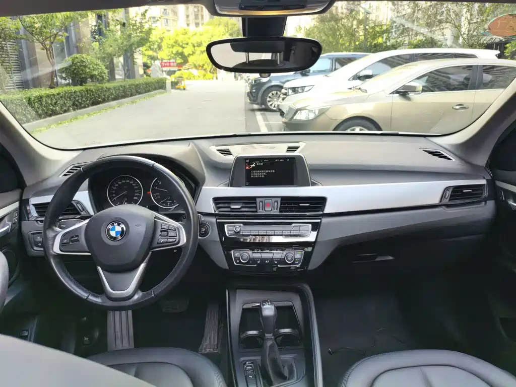BMW X1 2016 — фото 9
