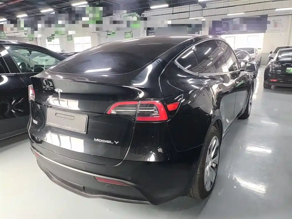 Tesla Model Y 2022 — фото 7