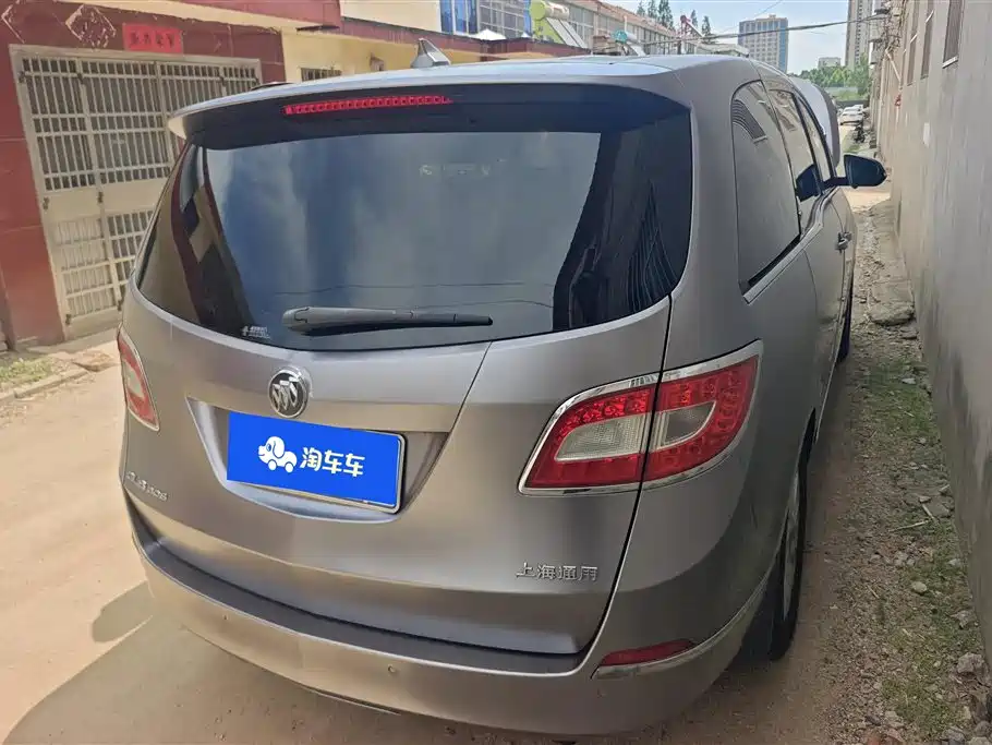 Buick GL8 2012