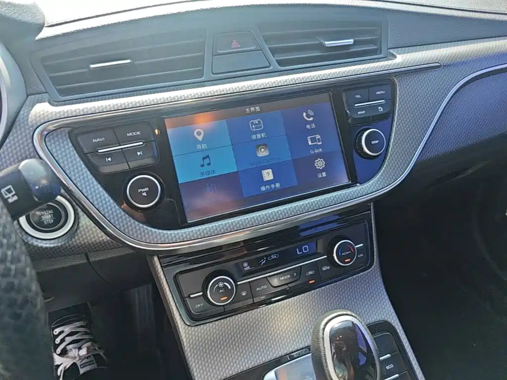 Geely Emgrand GS 2018 — фото 13