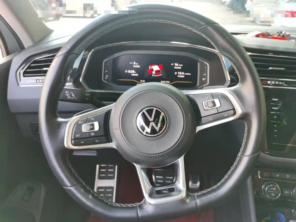 Volkswagen Tiguan L 2021 — фото 6