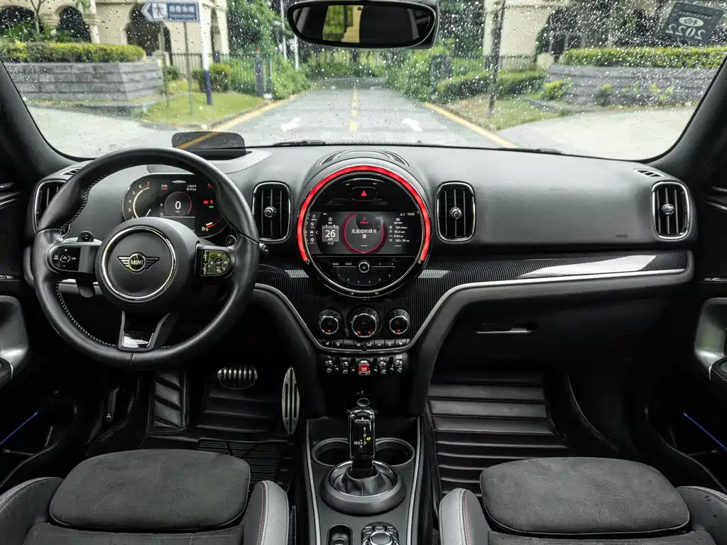 MINI JCW Countryman 2021 — фото 12