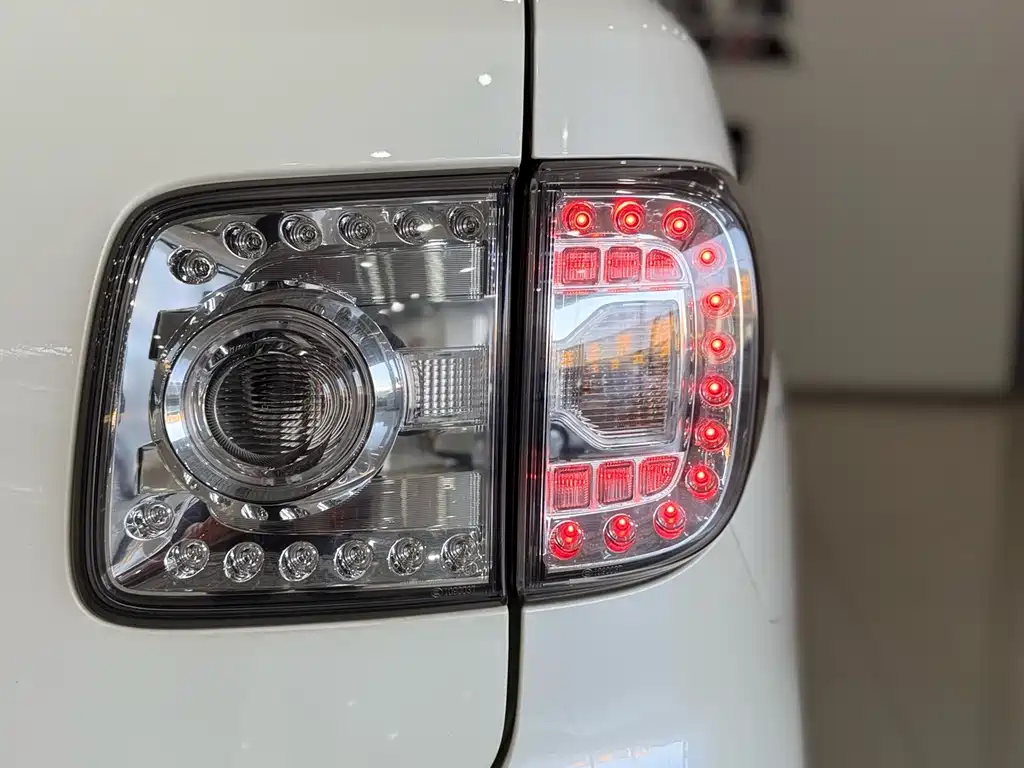 Nissan Patrol 2018 — фото 17
