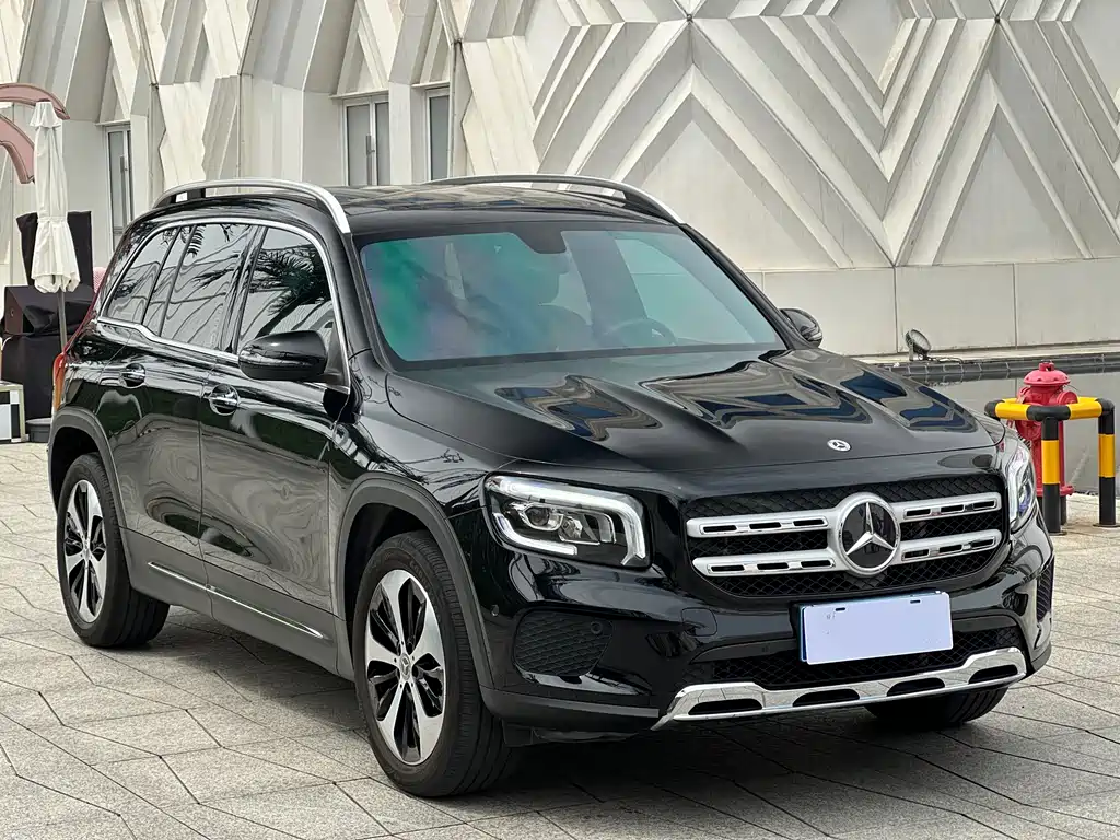 Mercedes-Benz GLB 2023 — фото 3