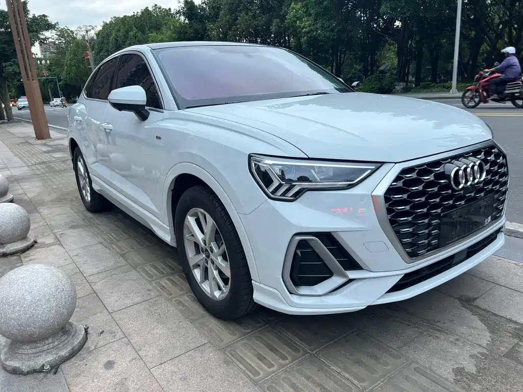 Audi Q3 Sportback 2023 — фото 3